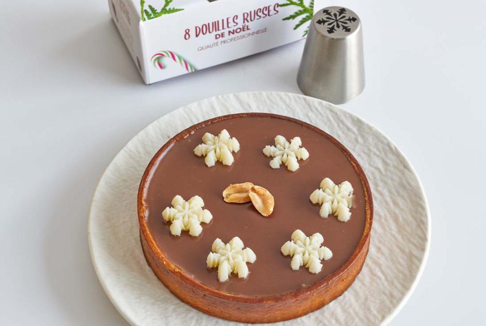 Tarte chocolat décorée avec douilles russes : idée gourmande pour Noël