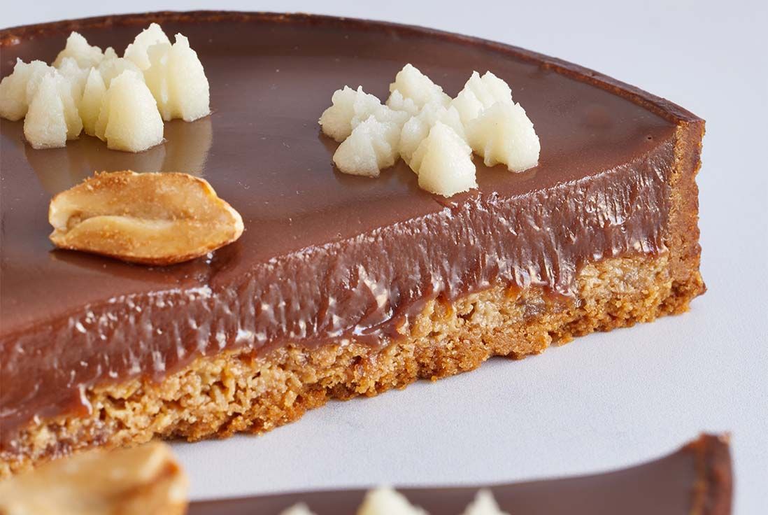 Recette de tarte au chocolat décorée avec douilles russes  - Inspiration Noël