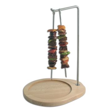Porte-brochettes inox sur plateau bois