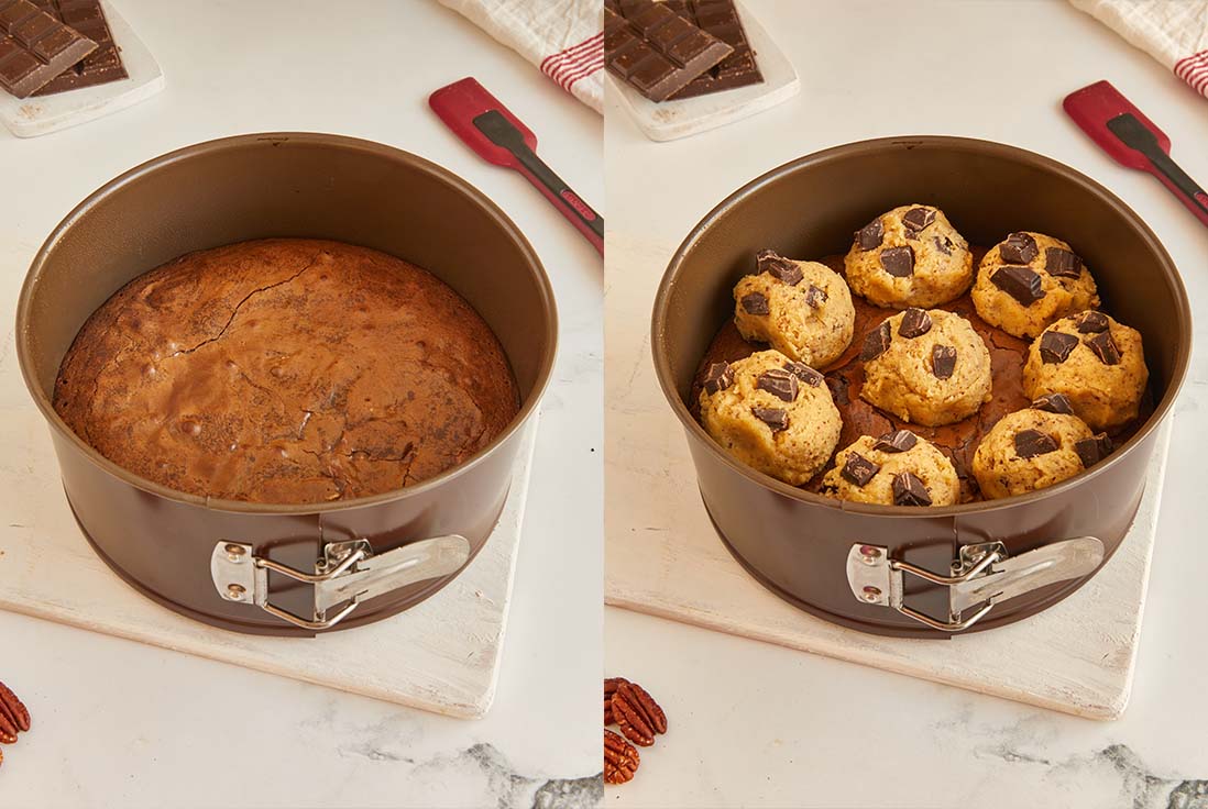 image montrant le brownie et le brownie avec les cookies d&eacute;pos&eacute;s sur le dessus